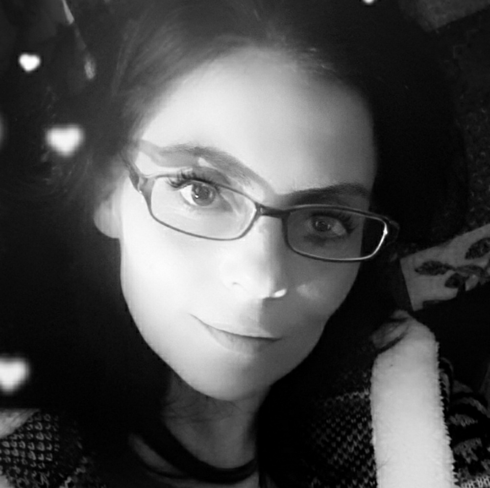 Meet your Posher, Courtney